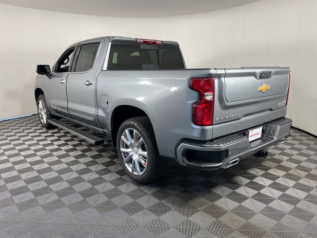 2026 Chevrolet Silverado 1500 High Country photo 3