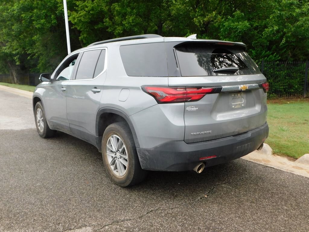 Used 2023 Chevrolet Traverse LT Cloth SUV