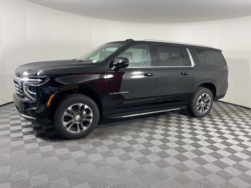 2025 Chevrolet Suburban LT photo 2