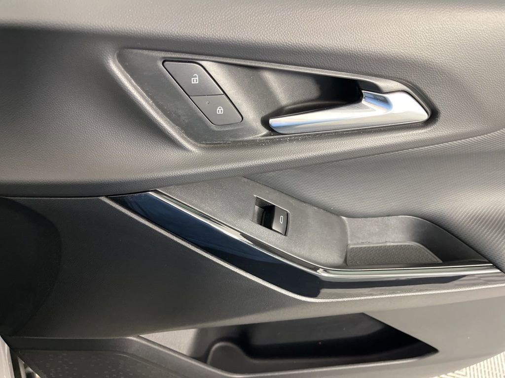 2025 Chevrolet Equinox LT - Photo 19