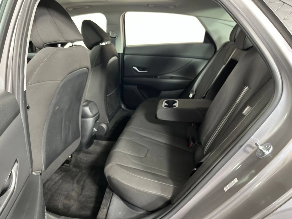 2025 Hyundai Elantra SEL - Photo 23