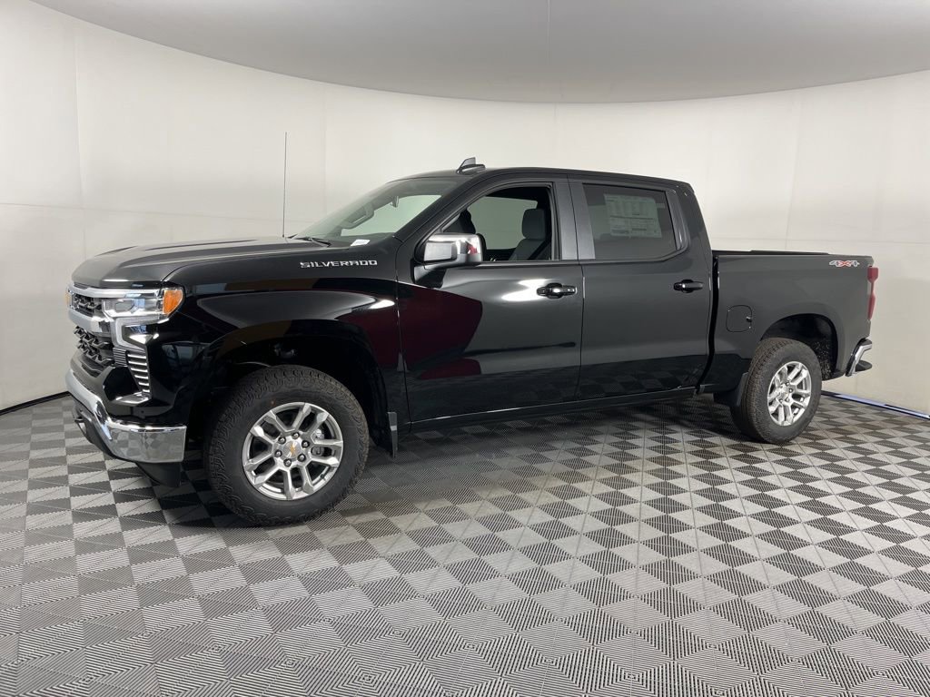 2026 Chevrolet Silverado 1500 LT photo 2