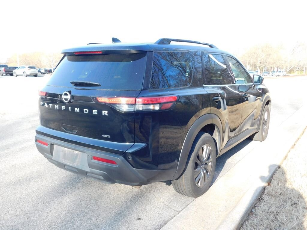 Used 2025 Nissan Pathfinder SV SUV