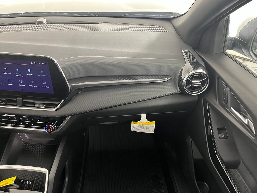2027 Chevrolet Equinox LT - Photo 18