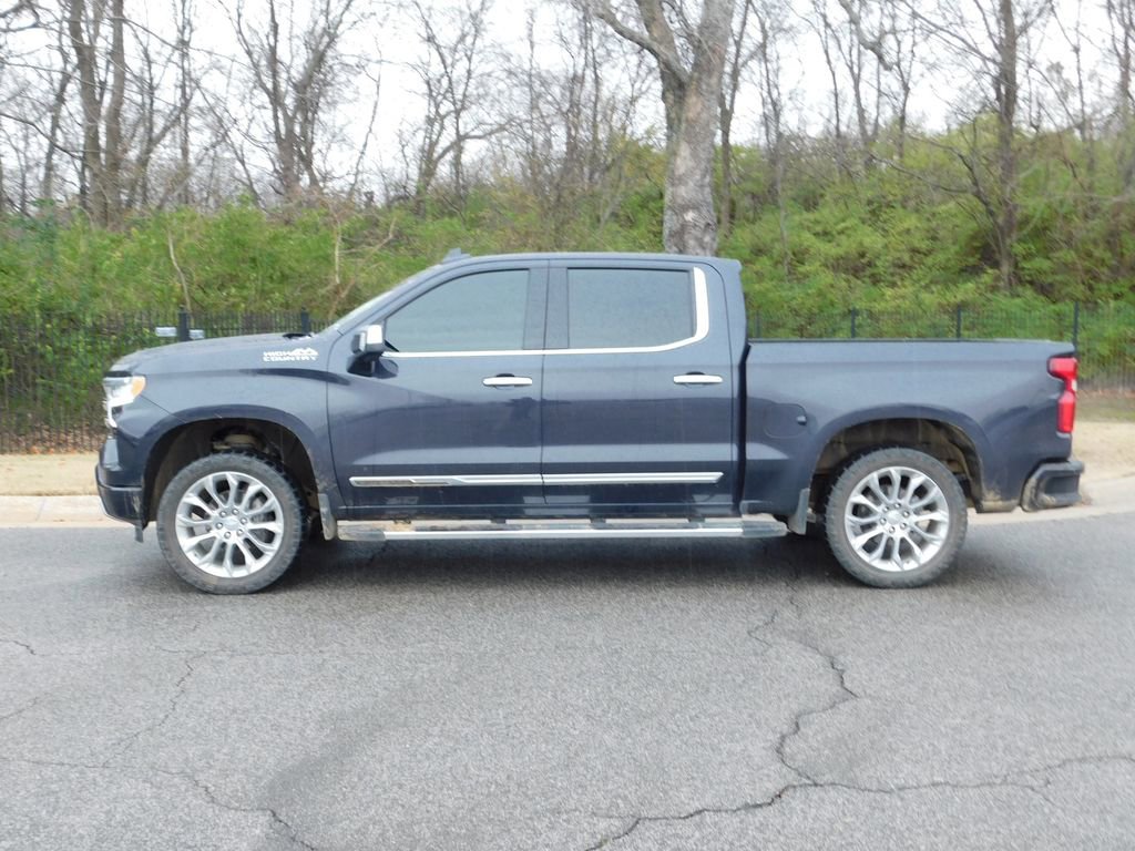 2022 Chevrolet Silverado 1500 High Country photo 2