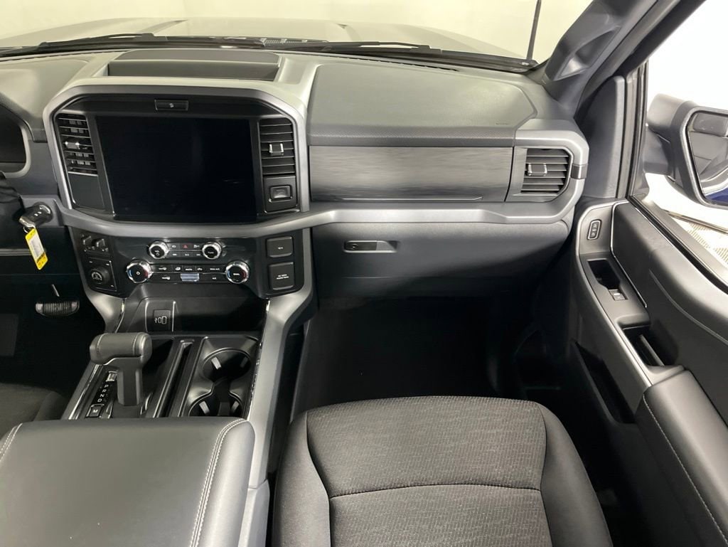 2025 Ford F-150 XLT - Photo 17