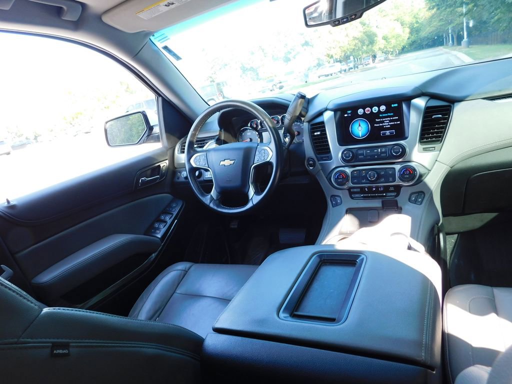 2020 Chevrolet Tahoe LT photo 3
