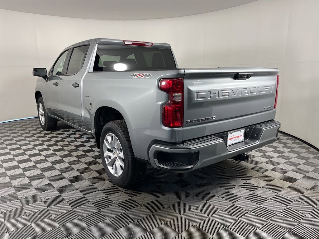 2026 Chevrolet Silverado 1500 Custom photo 3