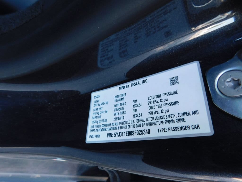 2025 Tesla Model 3 Long Range - Photo 9