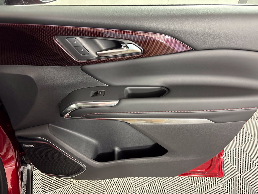 2027 Chevrolet Traverse RS - Photo 15