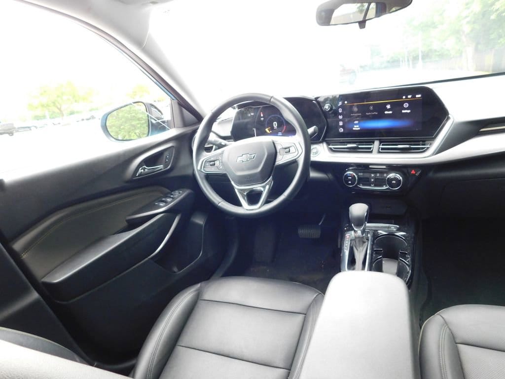 2025 Chevrolet Trax Activ - Photo 6
