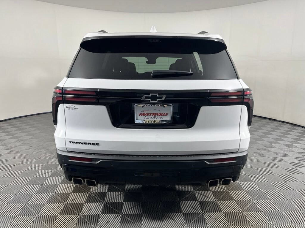 New 2026 Chevrolet Traverse LT SUV