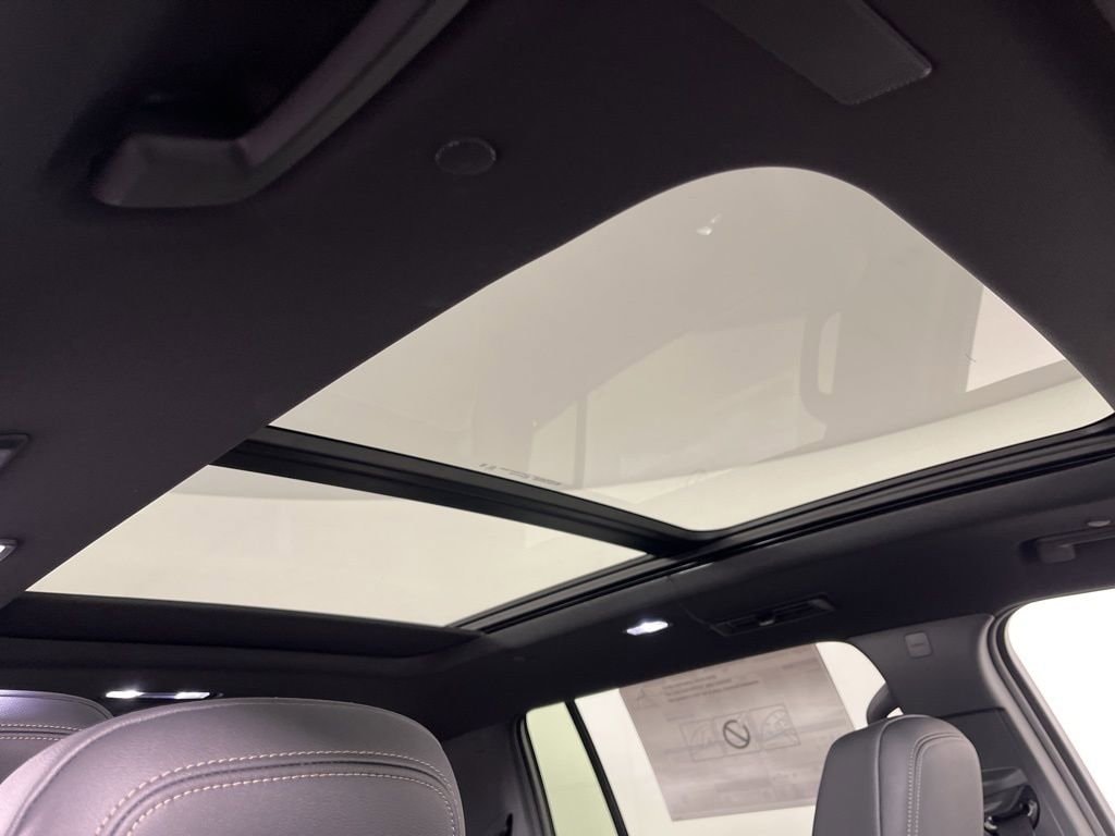 2026 Chevrolet Traverse High Country - Photo 12