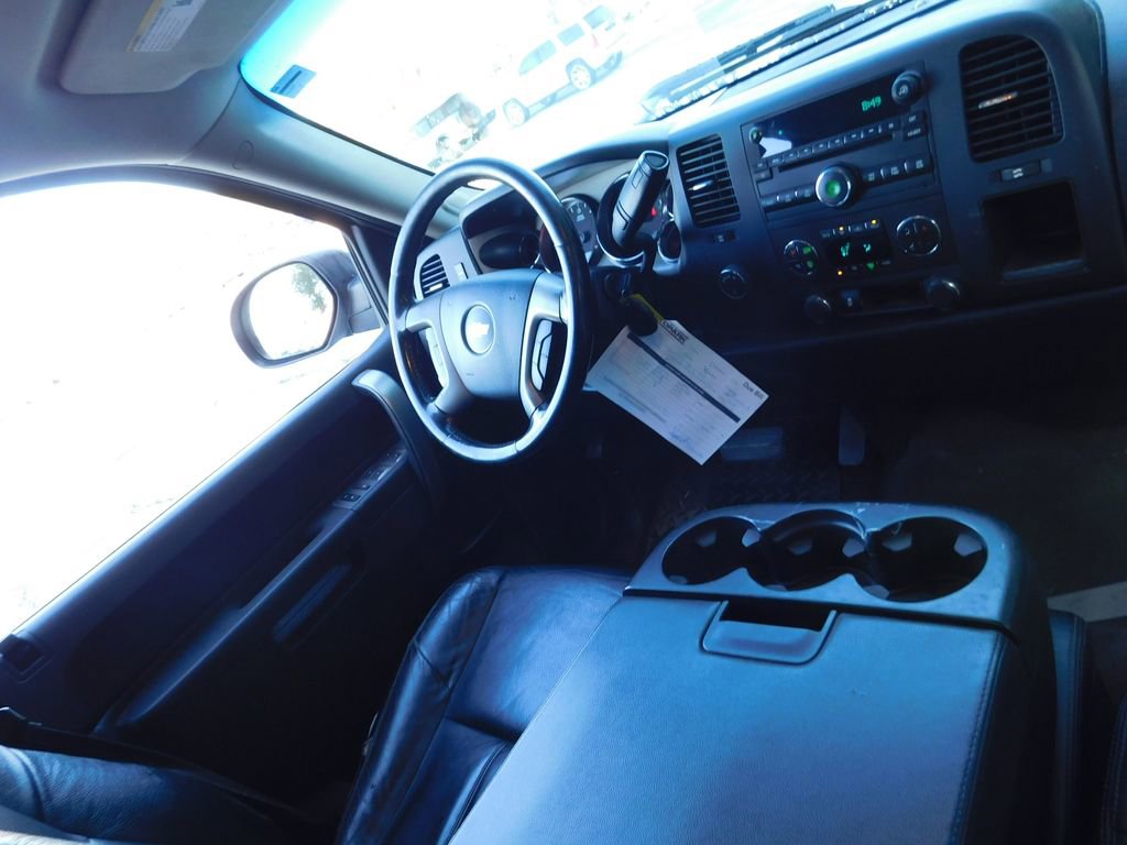 2013 Chevrolet Silverado 1500 LT photo 3
