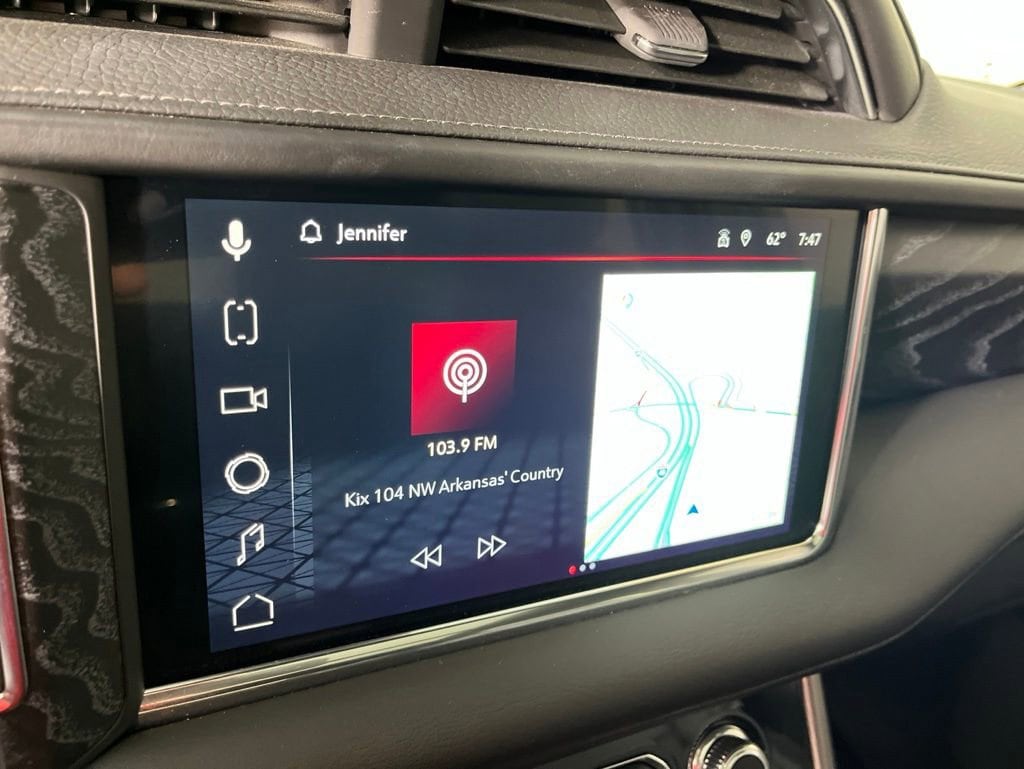 2024 GMC Yukon Denali - Photo 33