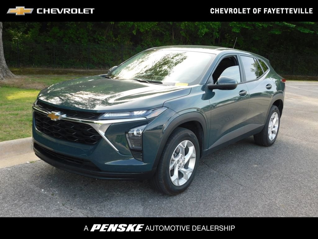 2025 Chevrolet Trax LS's photo
