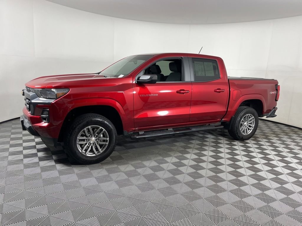 Used 2024 Chevrolet Colorado LT Truck Crew Cab