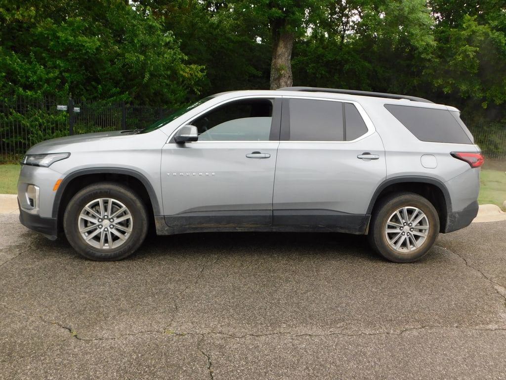 Used 2023 Chevrolet Traverse LT Cloth SUV