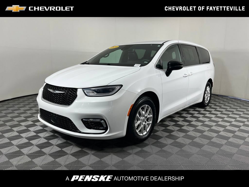 2025 Chrysler Pacifica