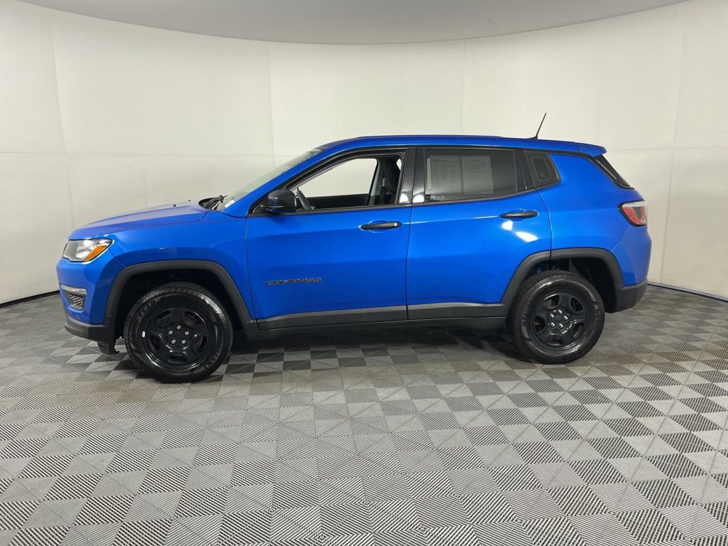 2018 Jeep Compass Sport photo 2