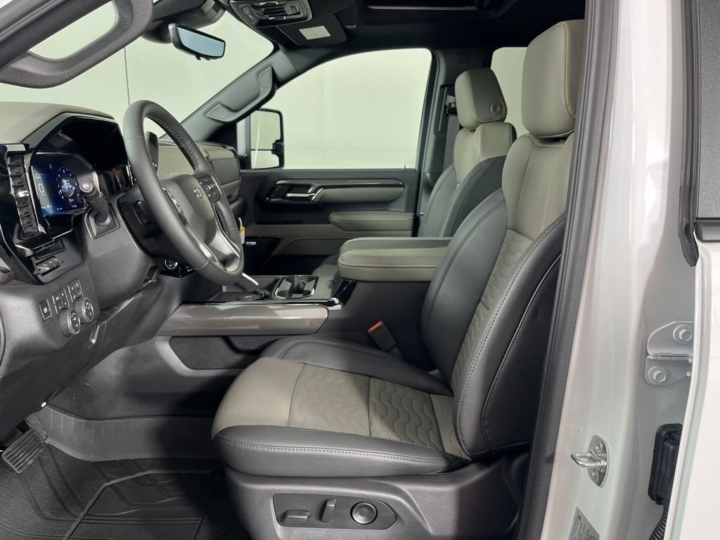 2026 Chevrolet Silverado 2500 HD ZR2 - Photo 23