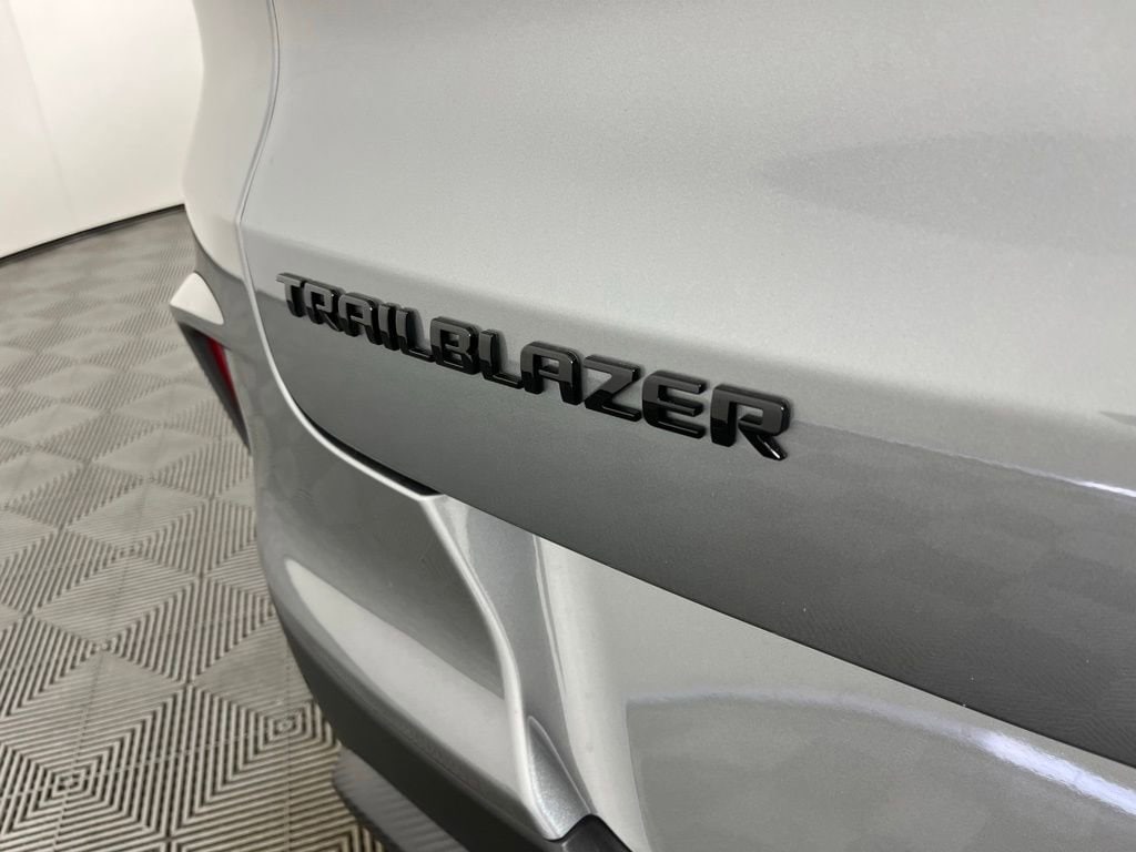 Used 2025 Chevrolet Trailblazer RS SUV