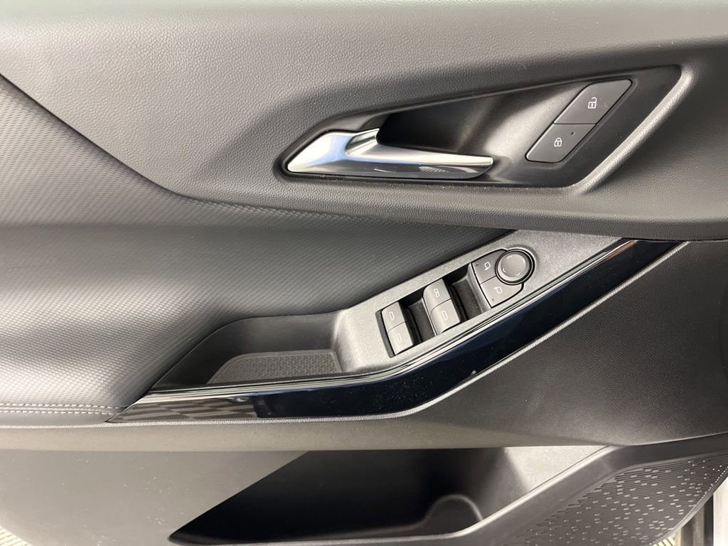 2025 Chevrolet Equinox LT - Photo 24