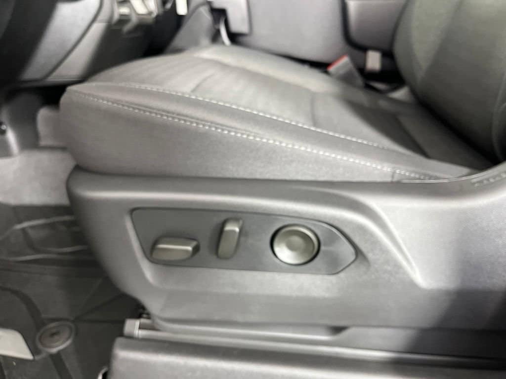 2026 Chevrolet Silverado 2500 HD Custom - Photo 22