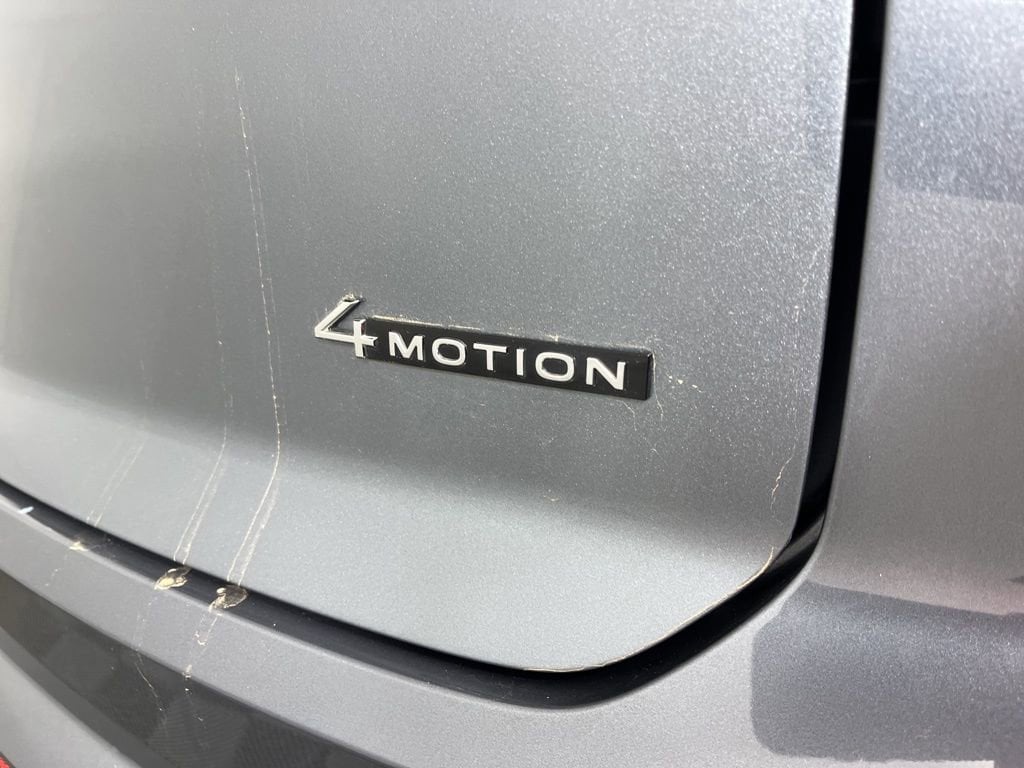 Used 2024 Volkswagen Atlas Cross Sport 2.0T SE w/Technology SUV