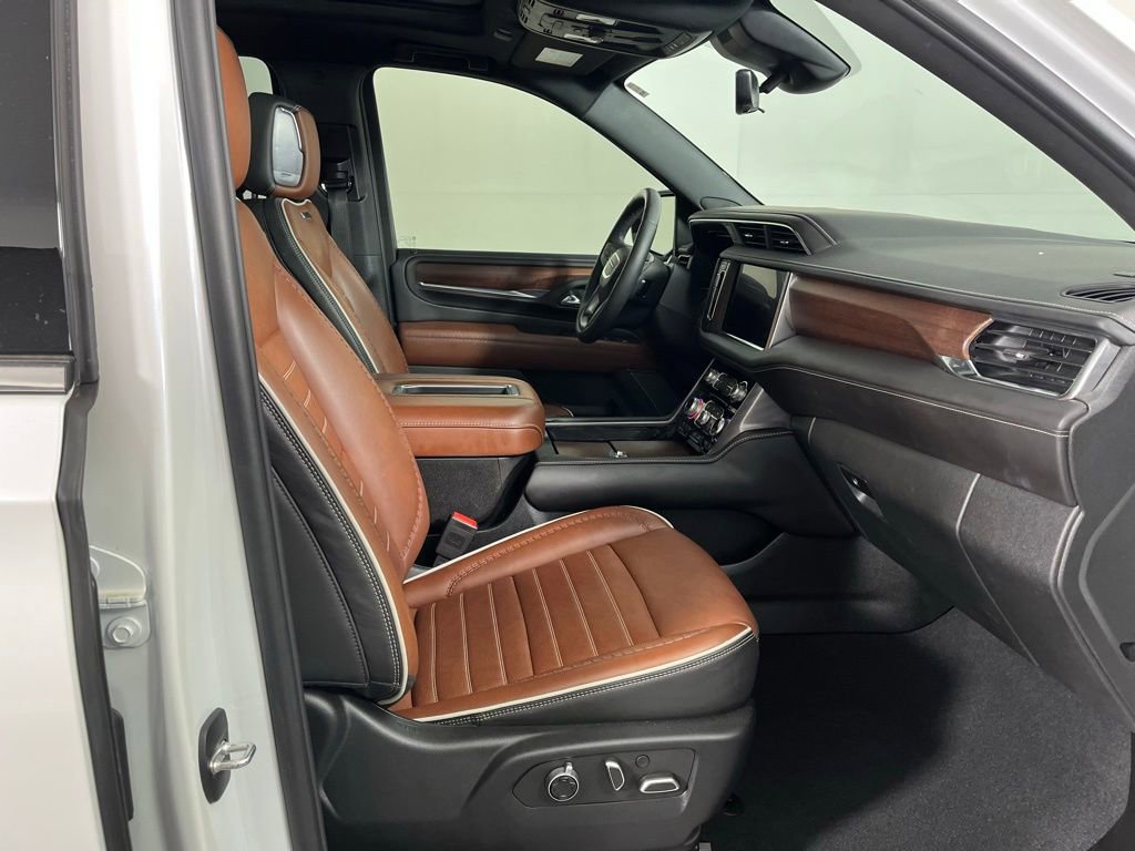2024 GMC Yukon Denali Ultimate - Photo 7