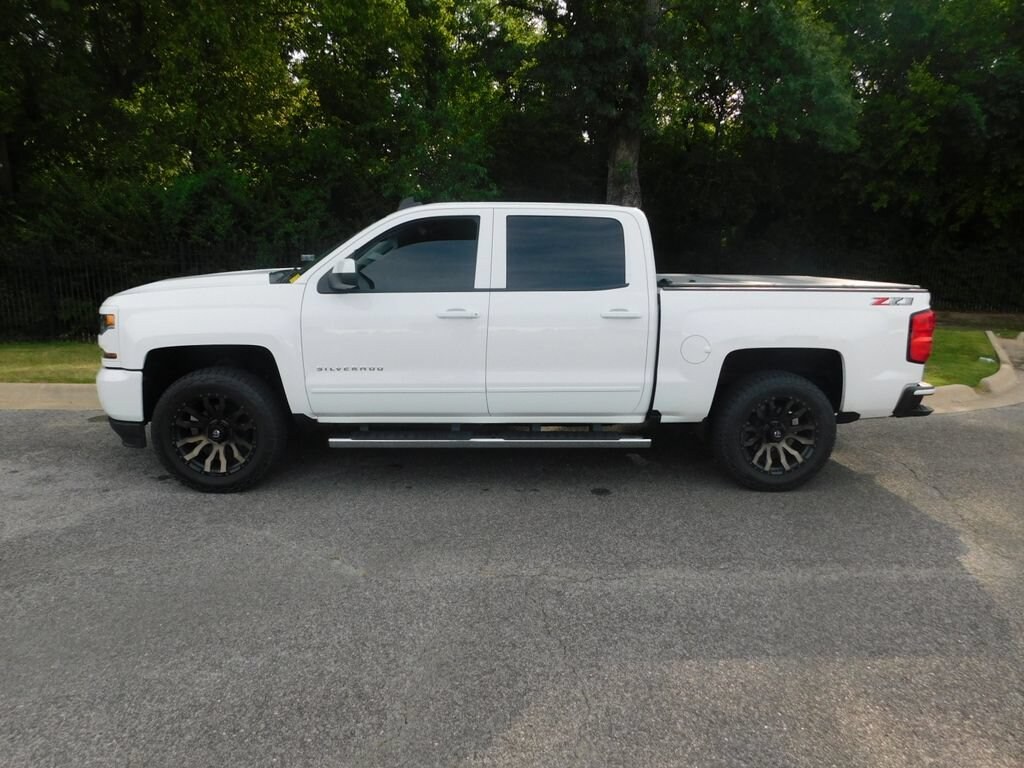 Used 2018 Chevrolet Silverado 1500 LT Truck Crew Cab