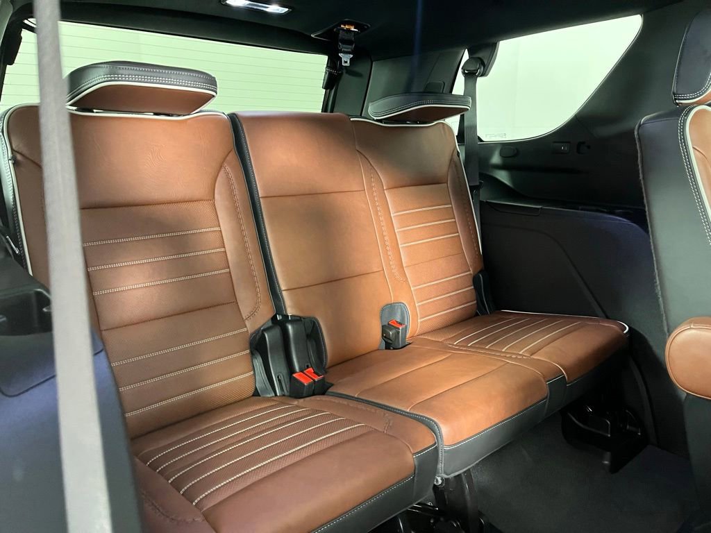 2024 GMC Yukon Denali Ultimate - Photo 10