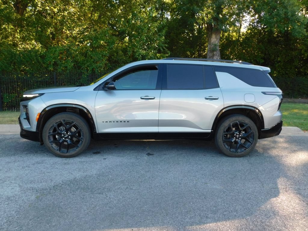 Used 2024 Chevrolet Traverse RS SUV