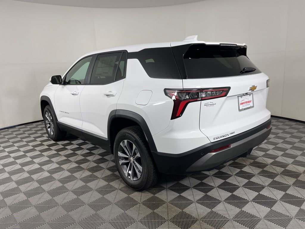 2026 Chevrolet Equinox LT photo 2