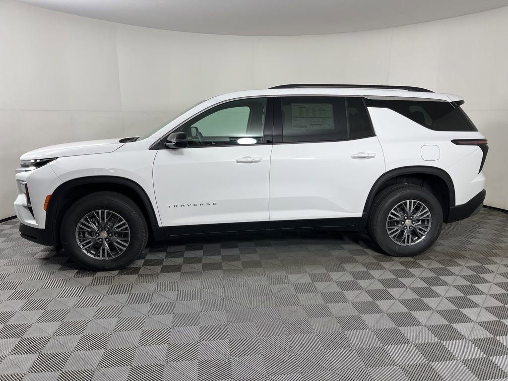 2026 Chevrolet Traverse photo 2
