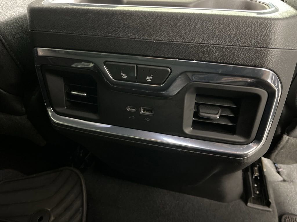2023 Chevrolet Silverado 1500 High Country - Photo 10