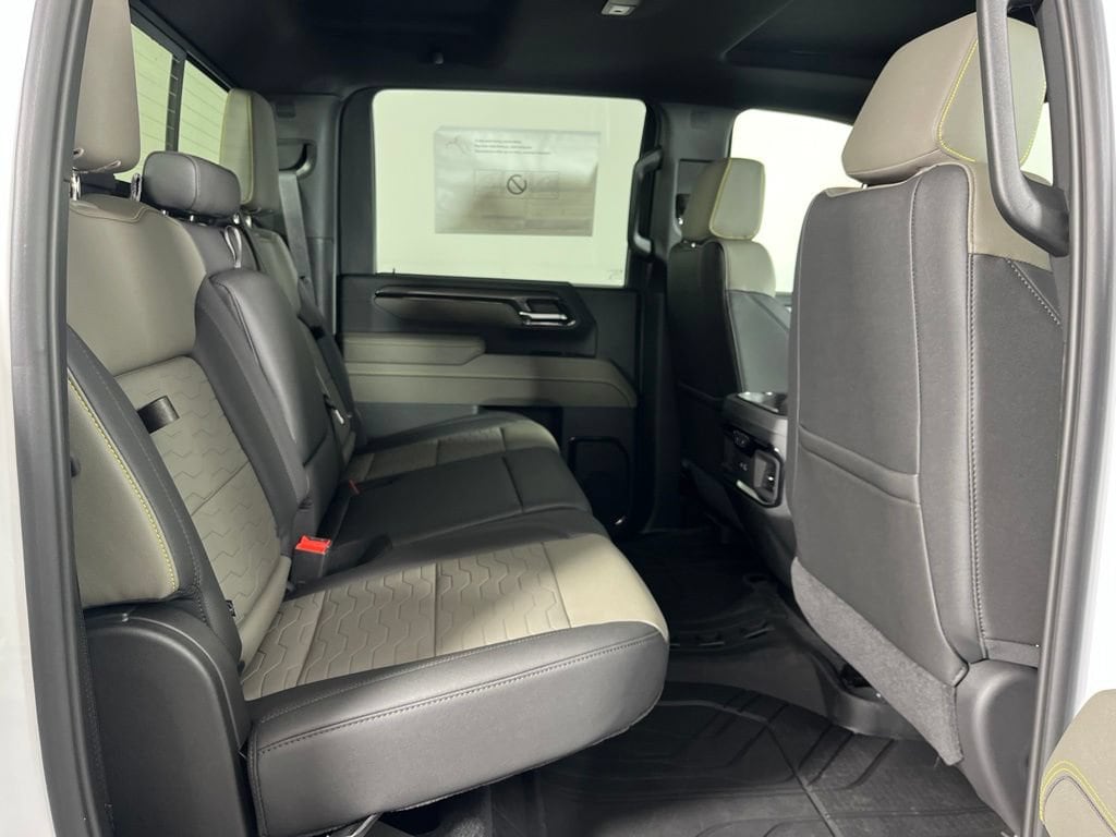 2026 Chevrolet Silverado 2500 HD ZR2 - Photo 12