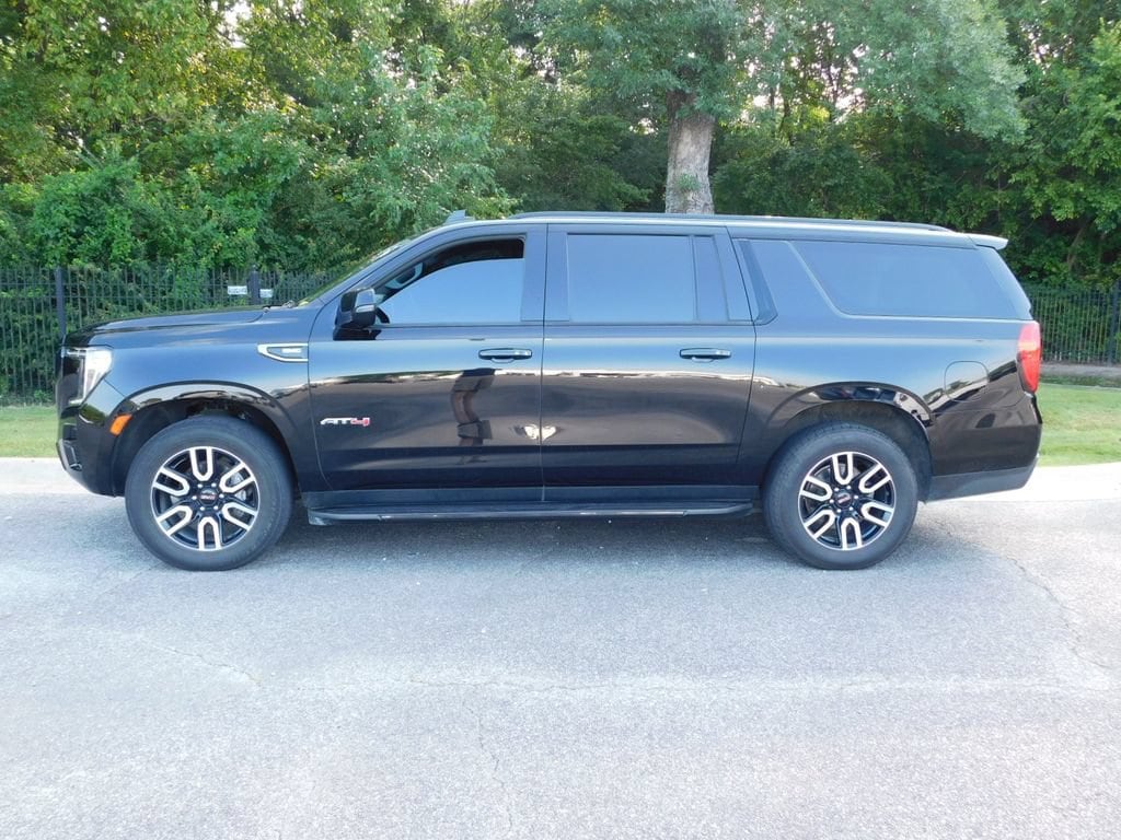 Used 2021 GMC Yukon XL AT4 SUV