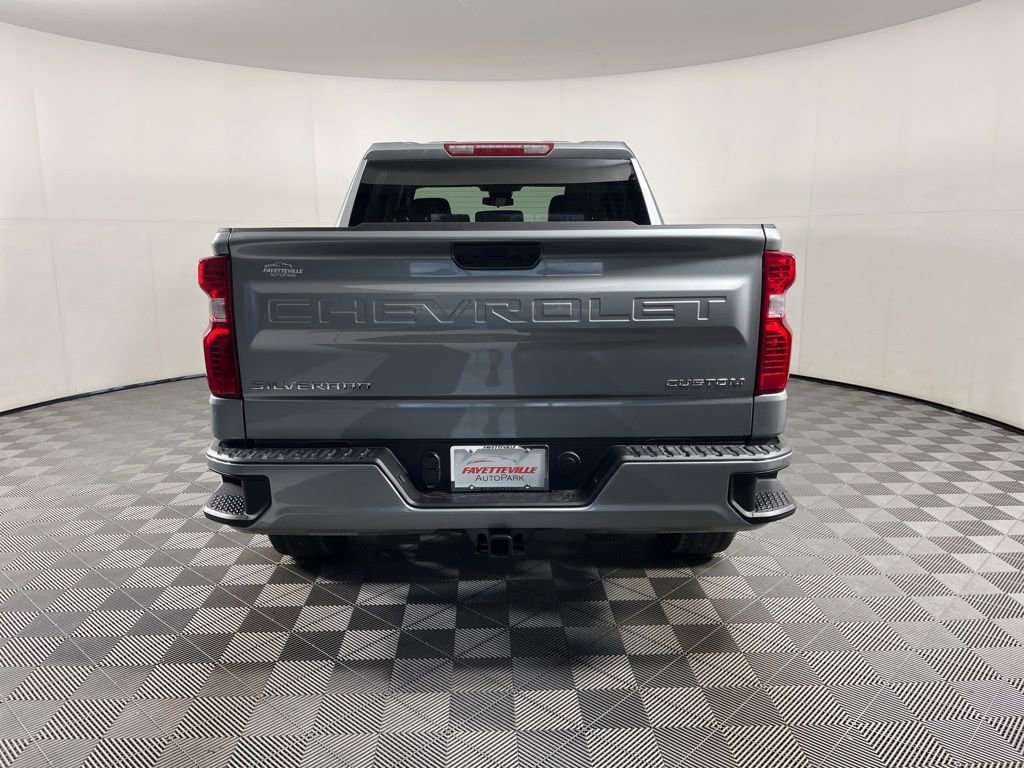 2026 Chevrolet Silverado 1500 Custom photo 4