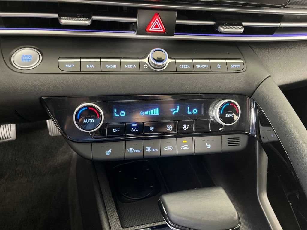 2025 Hyundai Elantra SEL - Photo 30