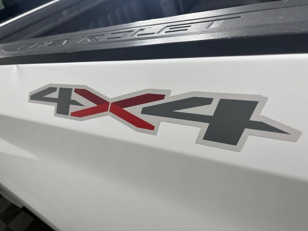 2021 Chevrolet Silverado 1500 LT - Photo 24