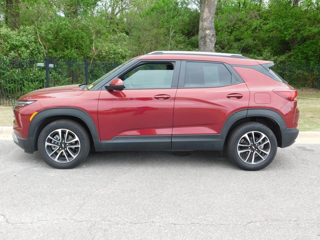 Used 2025 Chevrolet Trailblazer LT SUV