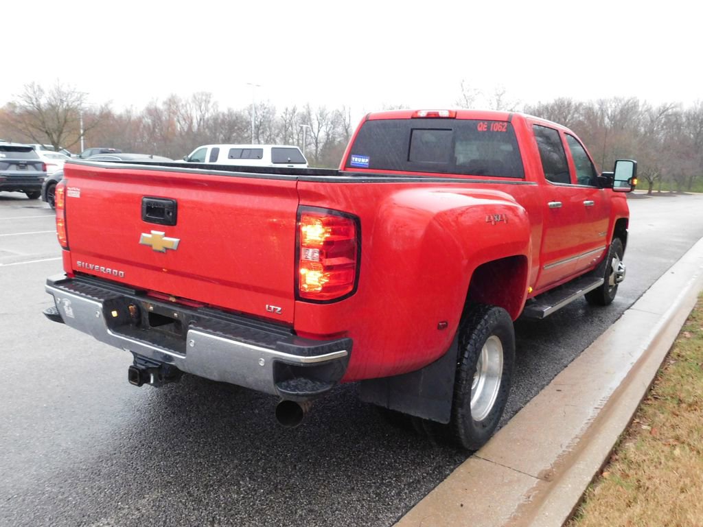 2019 Chevrolet Silverado 3500HD LTZ photo 4