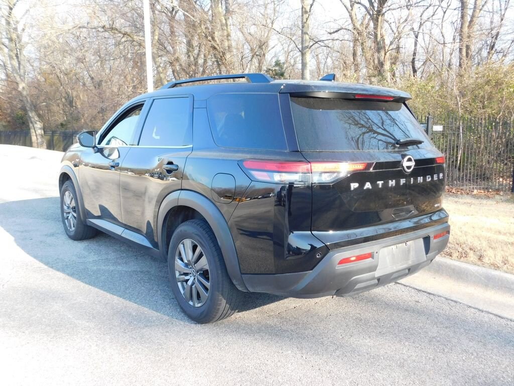 Used 2025 Nissan Pathfinder SV SUV