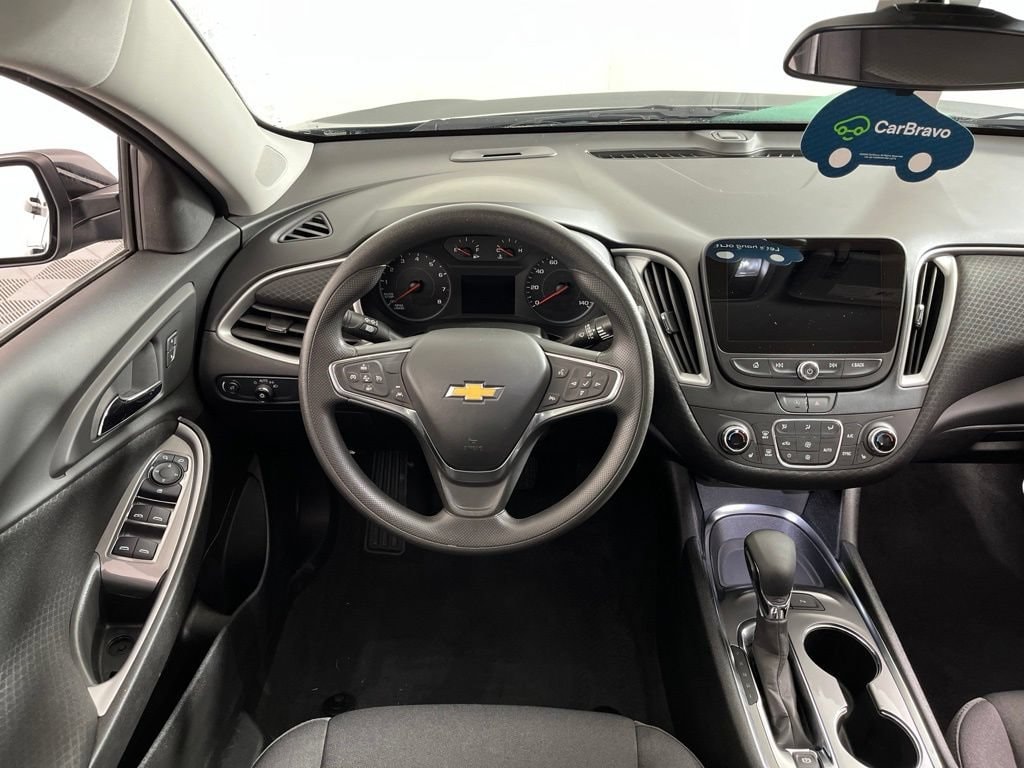 Used 2025 Chevrolet Malibu 1LT Sedan