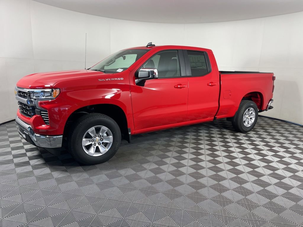 2026 Chevrolet Silverado 1500 LT photo 2