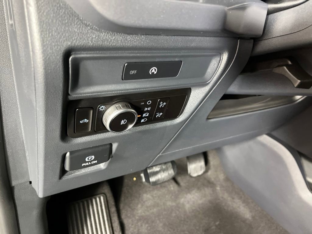 2025 Ford F-150 XLT - Photo 24