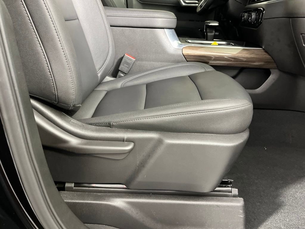 2025 Chevrolet Silverado 1500 LT Trail Boss - Photo 10