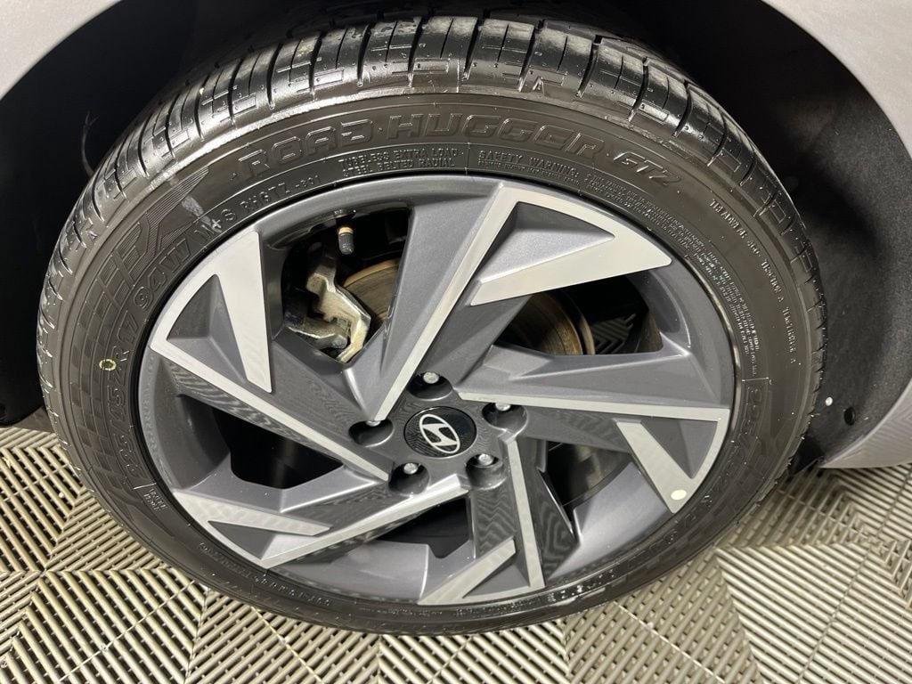 2025 Hyundai Elantra SEL - Photo 12