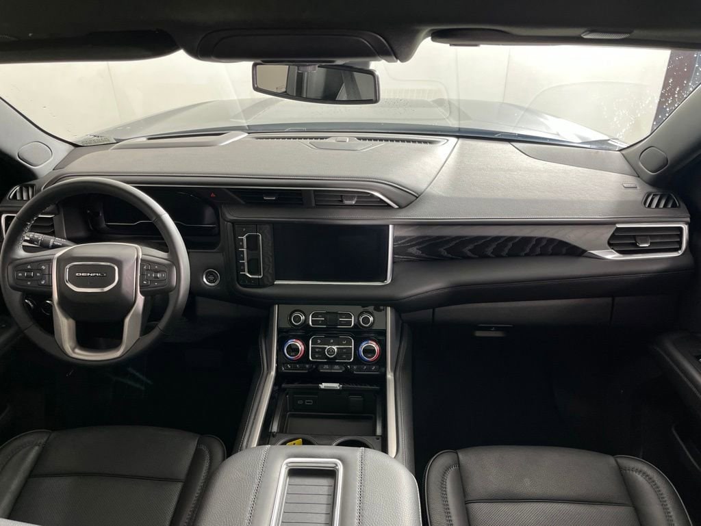 2024 GMC Yukon Denali - Photo 22